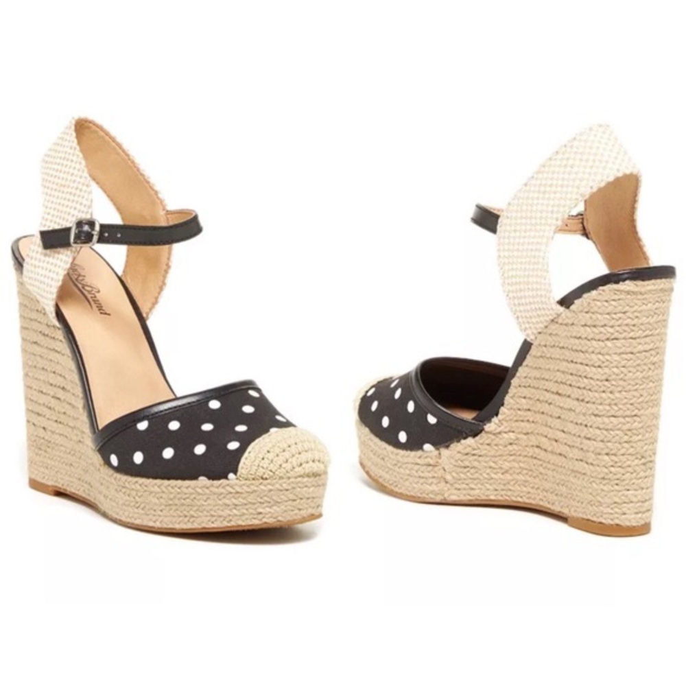 Polka dot wedges